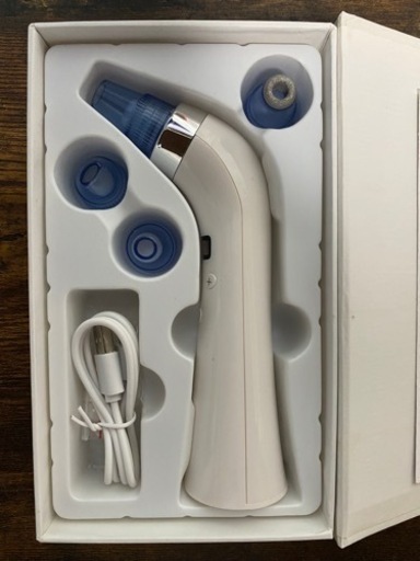 毛穴吸引器　 毛穴クリーン スポットクリア ニキビ吸引 黒ずみ引出し 美顔器\n\n