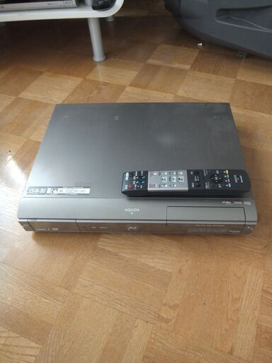 Sharp ＢＤ－ＡＶ１０　ＢＤレコーダー　本日のみ出品