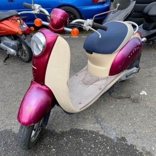 HONDA スクーピー　赤白色　実動　4サイクル原付メットインスクーター　福岡市南区