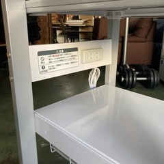 ● キッチンワゴン、4段、電源2つ、キャスター付きの画像