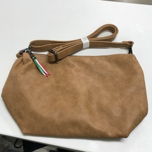 取引場所　南観音　 2206-674 新品イタリア製ショルダーバッグ