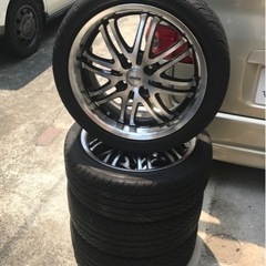 コンパクトカーに16インチ