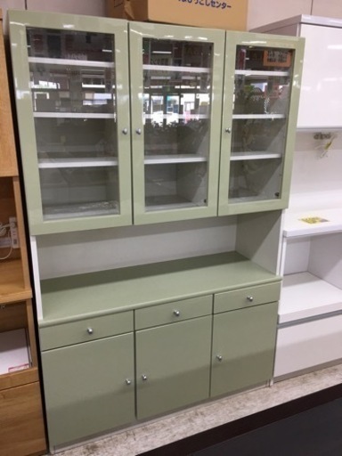 レトログリーン 食器棚