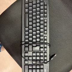 デスクトップPC・モニター・キーボード 箱なしの画像