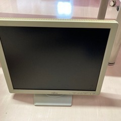 デスクトップPC・モニター・キーボード 箱なしの画像