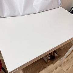 ダイニングテーブル　75cm✖️75cmの画像