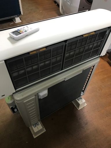 2017 Hitachi 6畳- 無料の基本的なエアコンの建設