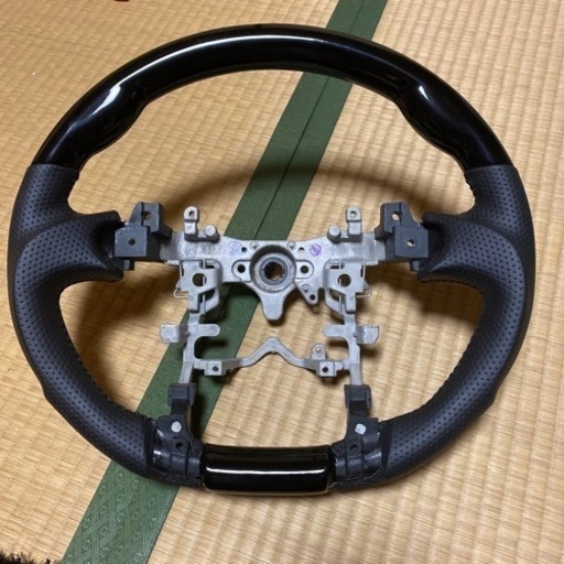 ステアリングハンドル