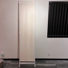 折りたたみパーティションの画像
