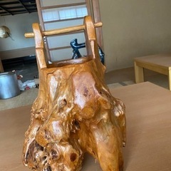 木製の花器の画像