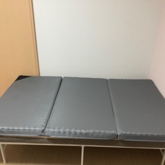 ニトリ　3つ折りマットレス　セミダブル