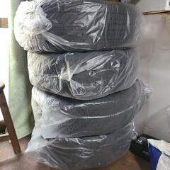 【ほぼ新品】VEZEL スタッドレスタイヤ & アルミホイール　※価格交渉応じます ★手渡し希望の画像