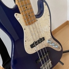 ベース【ケース、スタンド付き】の画像