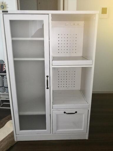 キッチンボード　電源コンセント付