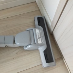 0円　差し上げます。HITACHI 掃除機　2014年製の画像