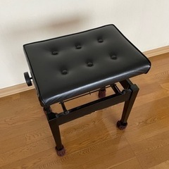 ピアノの椅子　イス台