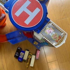 6歳からの委託。駐車場とミニカー23台。