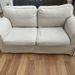 2人掛けソファ　IKEA エークトルプ