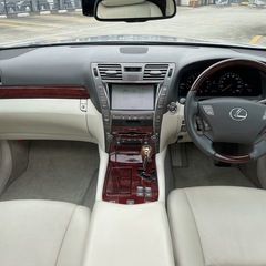神奈川【自社ローン】保証人無し★全国対応★レクサス★LS600★極上★白革シート★ETC★バックモニターの画像