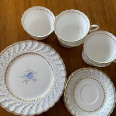 カップ＆ソーサーとケーキ皿　