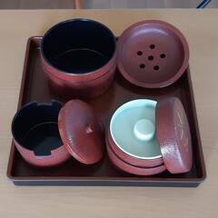 お茶をいれる道具とミニ茶箱の画像