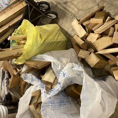 木材の端材さしあげます！（再入荷しました。軽トラ2台分程度）の画像