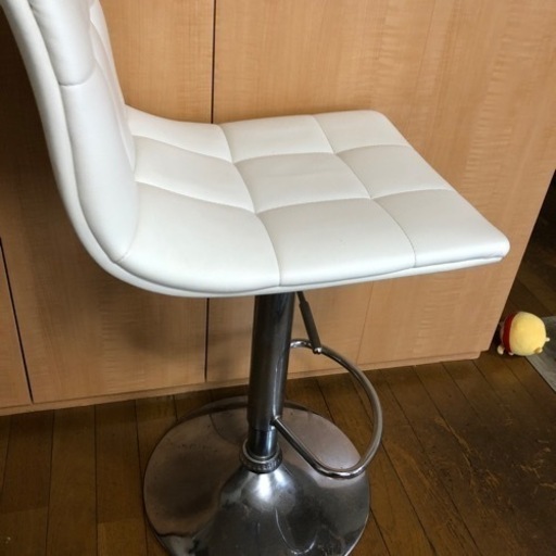 カウンターチェアー　2個