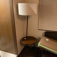 デスク付き照明です。