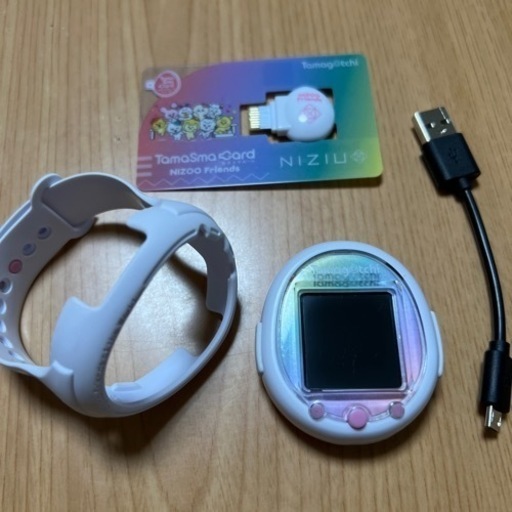 たまごっちスマートNiziU ver.＋スイーツフレンズver.おまけ付き