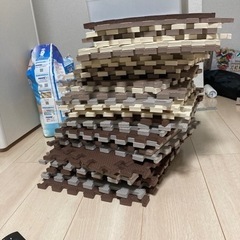 【19日 】限定ガラステーブル　ジョイントマット36枚の画像