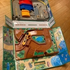 トミカつながるおでかけ立体マップ