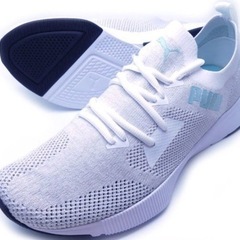 新品　プーマ　PUMA スニーカー 25cm ホワイト