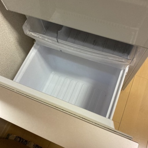 中古 137L ガラスドア 2ドア冷蔵庫 シャープ SJ-GD14D-W 2018年製 つけかえどっちもドア ホワイト 一人暮らし 単