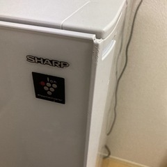中古 137L ガラスドア 2ドア冷蔵庫 シャープ SJ-GD14D-W 2018年製 つけかえどっちもドア ホワイト 一人暮らし 単身用 おまかせセレクトの画像