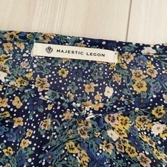 MAJESTICLEGON花柄ブラウスの画像