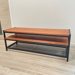 ブラックアイアンとパイン材のテレビ台(TABAS)