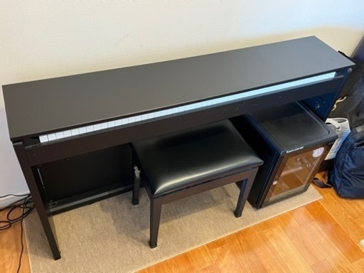 【6/25,26引渡し希望）電子ピアノ（CASIO カシオ Privia PX-830)