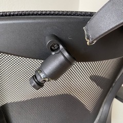 破損あり仕事用チェアの画像