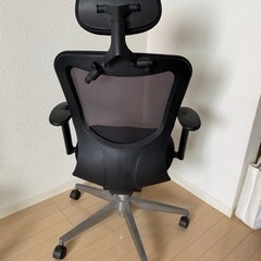 破損あり仕事用チェアの画像