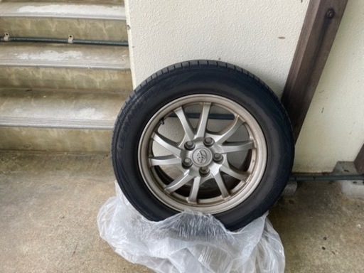 プリウスα 純正タイヤ　DUNLOP