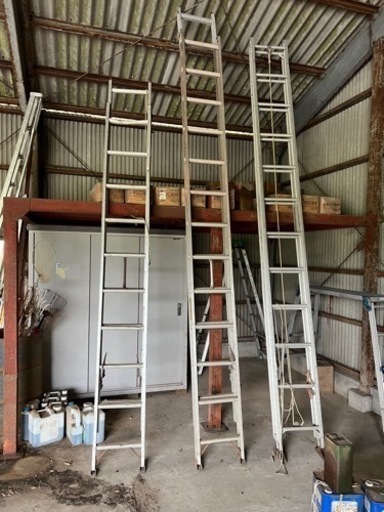 値下げしました、7mハシゴ2つ　5mハシゴ1つ