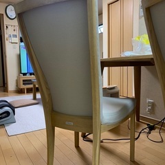 ダイニングチェア4脚の画像