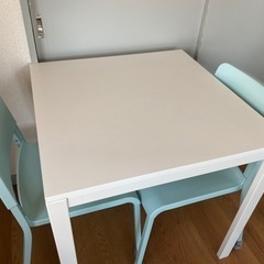 IKEA ダイニングテーブル、チェア