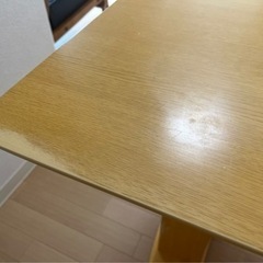 お譲りします！　マガジンラック付き　伸縮ダイニングテーブル　４人掛け　椅子付き　の画像