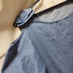 レディース お洋服 チュニック丈 肩空き リボン デニムワンピースの画像