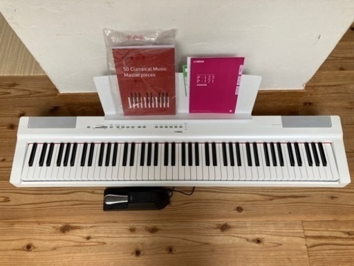 値下げ　新品同様　YAMAHA 電子ピアノ　P-125 白