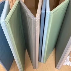 【交渉中】IKEA PLUFSIG ペルフスィッグ　2枚　ジム用マット