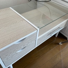 ★無料でお譲りします！ミラー付きローテーブルの画像