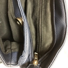 小さめリュックにもなるショルダーバッグの画像