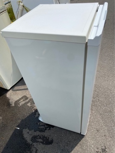 万代店　三菱 121L 急冷ボタンで一発スピードフリージング！霜取り不要耐熱トップテーブル 冷凍庫【MF-U12N-W】